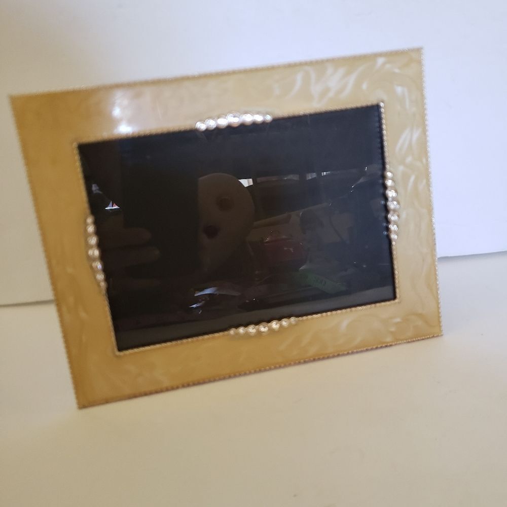 Metal Photo Frame   - Picture 2 of 7